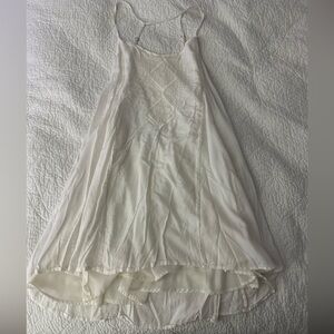 White flow backless mini dress